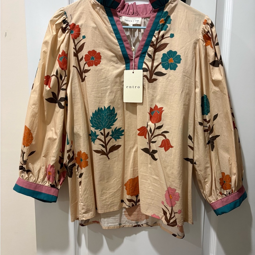 Entro V-Neck Blouse